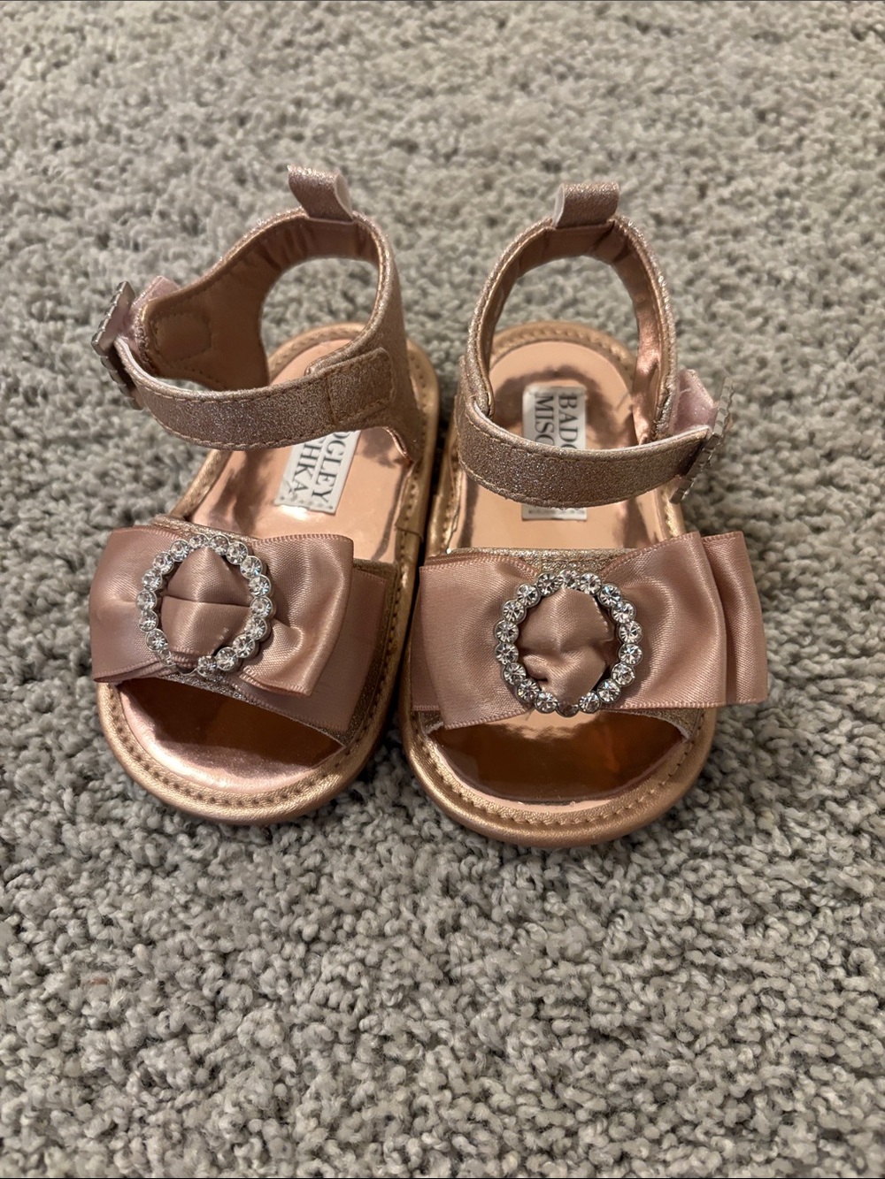 Badgley Mischka Kids Metallic Rose Sandal with Bow and Jewel Accent